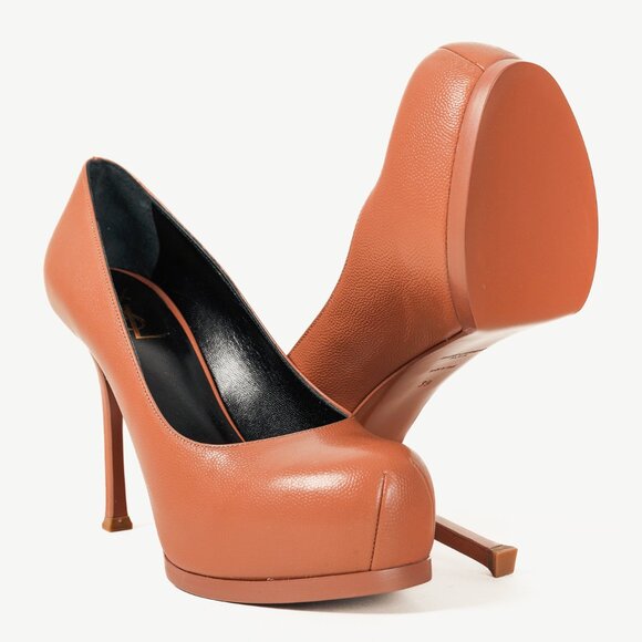 Saint Laurent Nude Beige Stingray-Stamped Leather Pumps - Picture 4 of 11